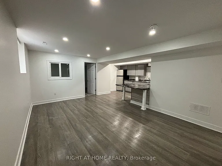 65 Mildenhall Pl #BASEMENT — Photo 3