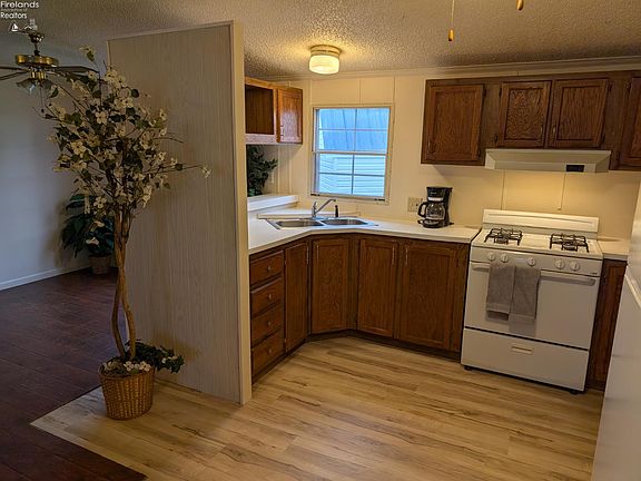 5th image of 220 Maple Ln Lot 115A