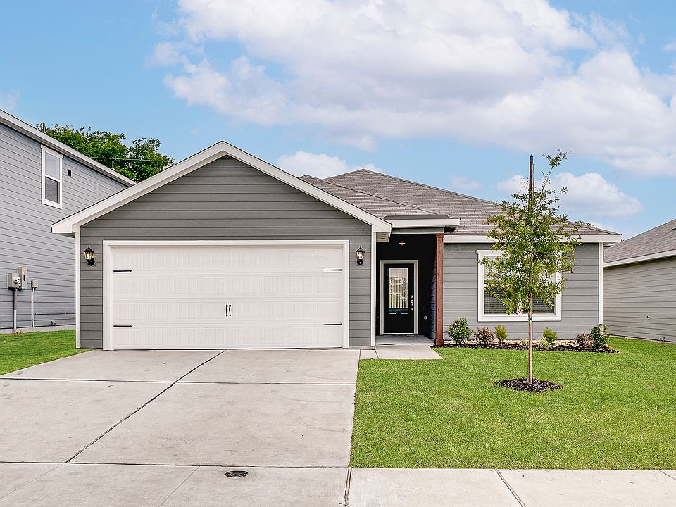 The Rio Grande is a beautiful one-story home.