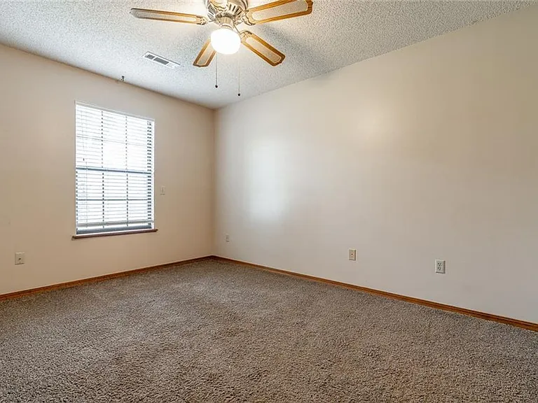 372 S Crossover Rd — Photo 12