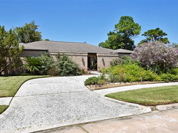 11418 Lakeside Place Dr, Houston, TX 77077
