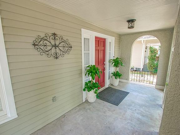 4th image of 2725 Palmer Ave