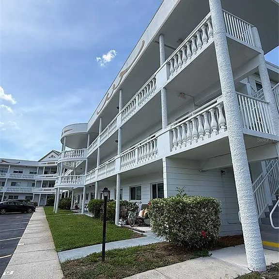 2428 Columbia Dr #68 — Photo 3