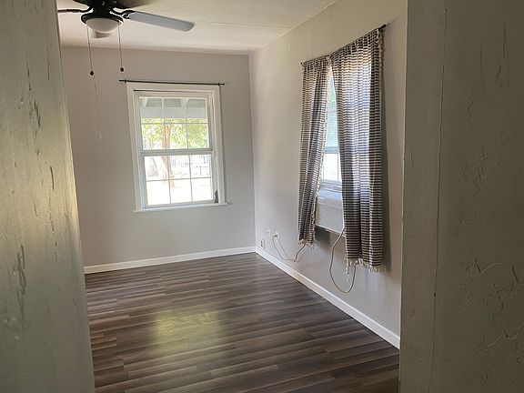 4th image of 9715 Glenn St #B