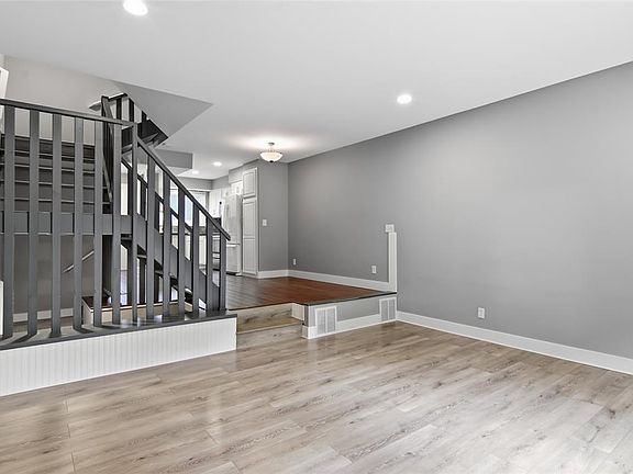 5th image of 2731 Morningside Drive #A