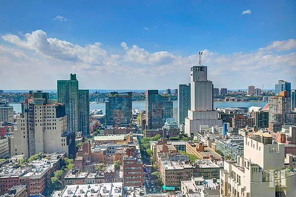 Rented by Halstead Real Estate | media 29