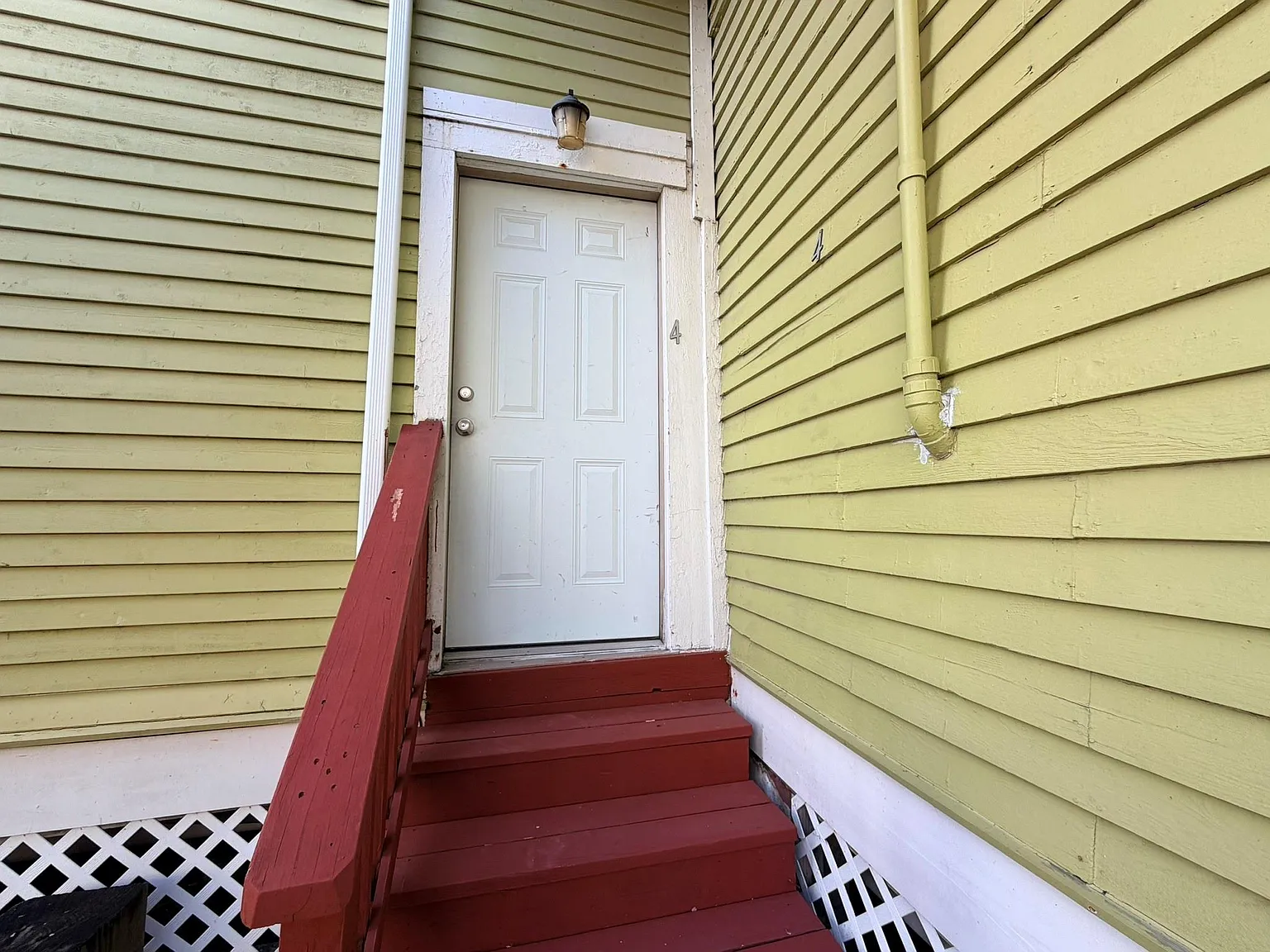 1 bed, 1.5 bath, 2886 sqft, $1,050 — Photo 2