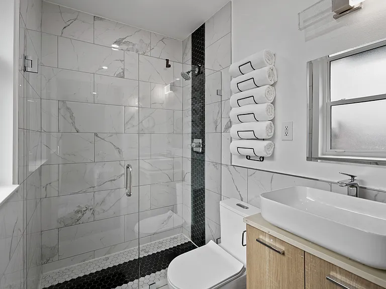 2608 W Swann Ave — Photo 4