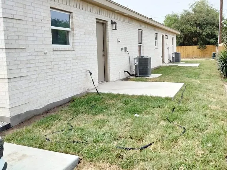 916 Santa Isabel Blvd #4 — Photo 12