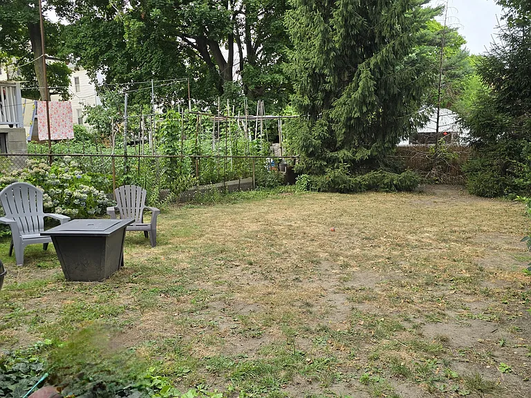 35 Meacham St — Photo 8