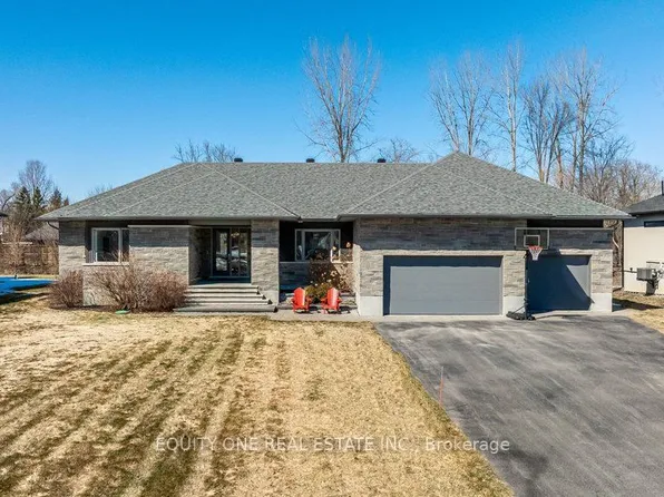 415 Shoreway Dr, Ottawa, ON K4P 0G4