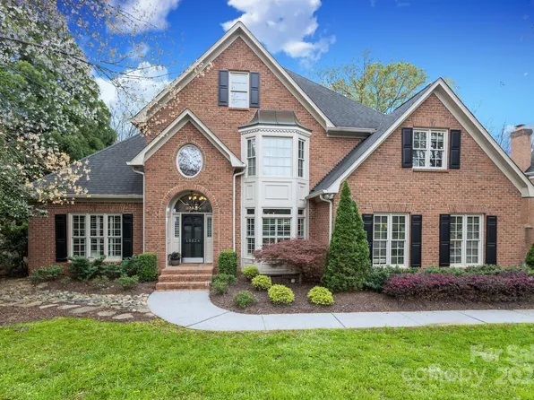 10524 Hadleigh Pl, Charlotte, NC 28210