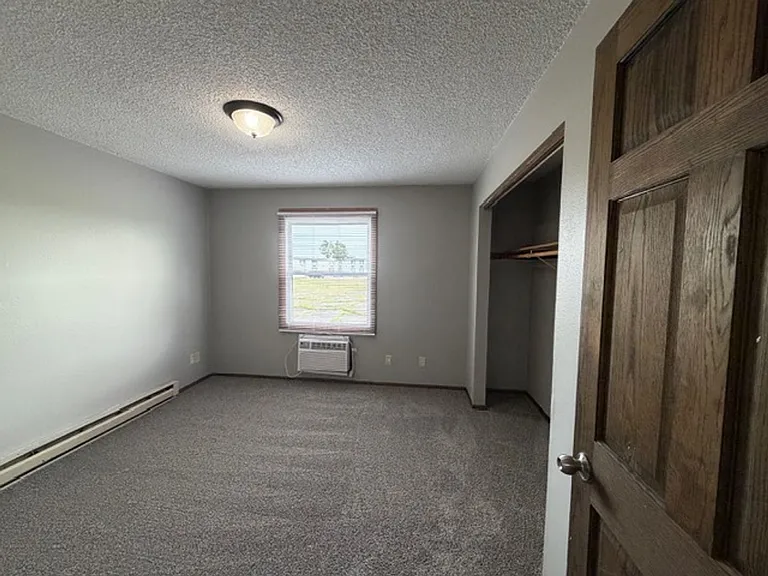 1212 Meridian Heights Dr — Photo 9