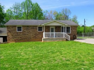 1153 Chestnut Dr, Burns, TN