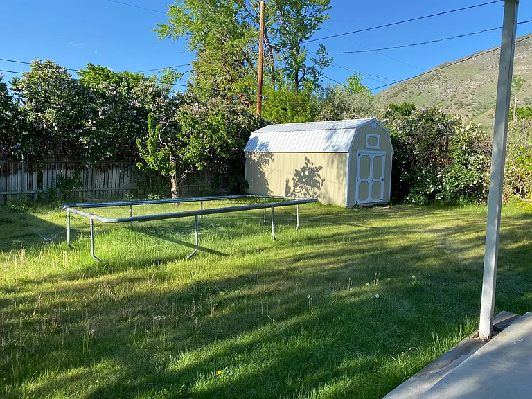 1451 Lynnwood Ave — Photo 21