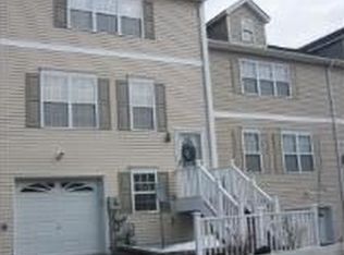 21 Evan Ct, Middletown, NY 10940