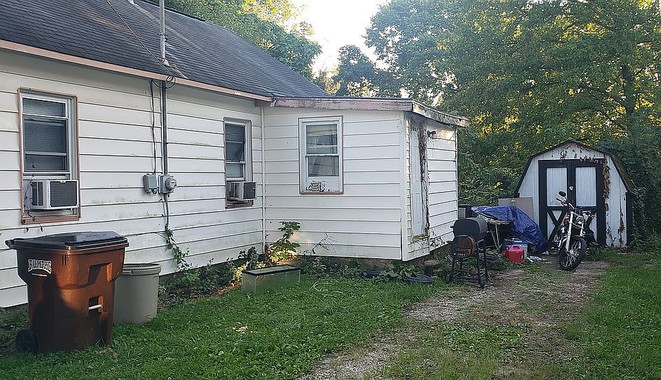 2nd image of 7913 3rd St