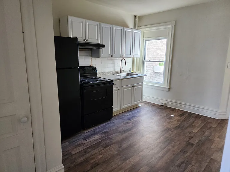 814 W Washington St #2 — Photo 4