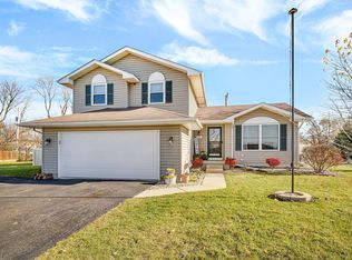 120 N 129th Infantry Dr, Joliet, IL 60435