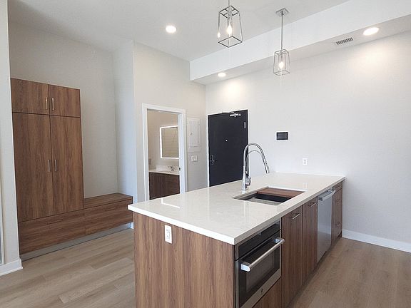 4th image of 4030 University Ave NW #1576729