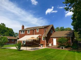 416 Gibbs Pond Rd, Nesconset, NY 11767