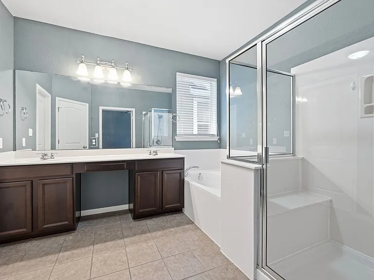 1308 Central Park Ct — Photo 10
