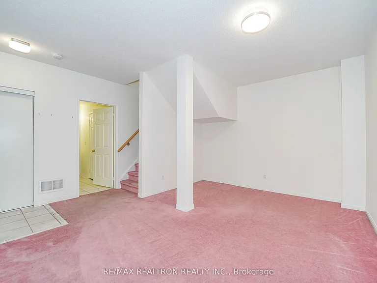 5 Saint Moritz Way #1 — Photo 32