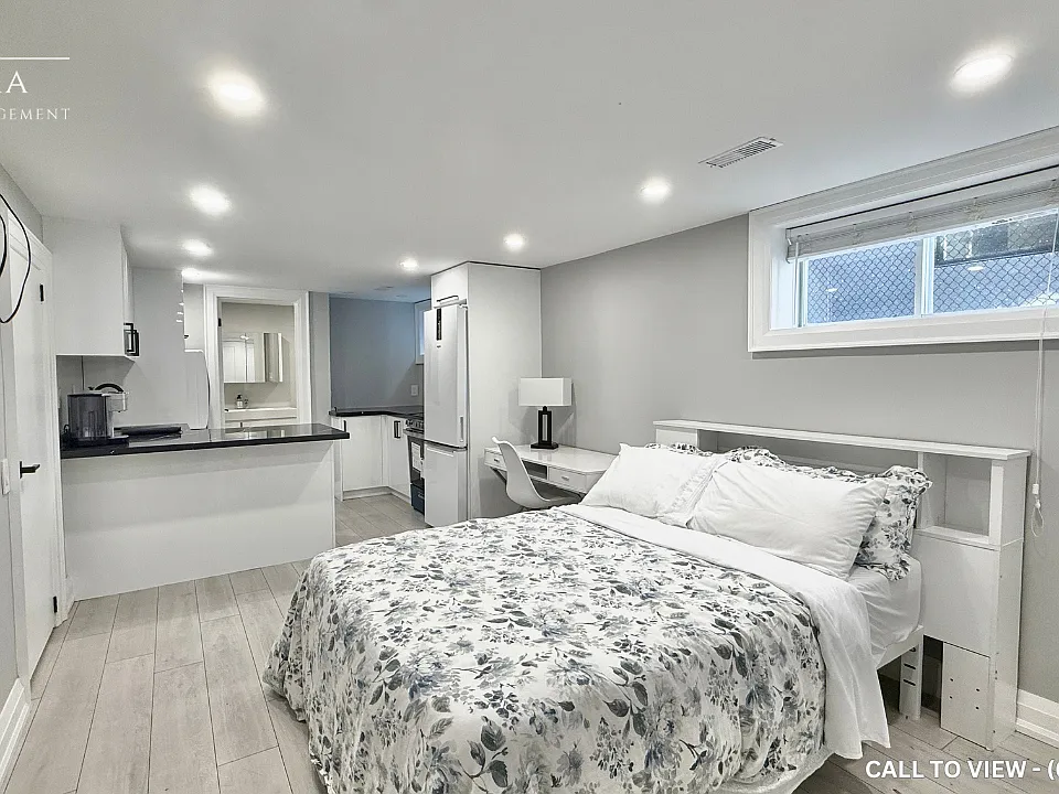 187 Armour Blvd #2
