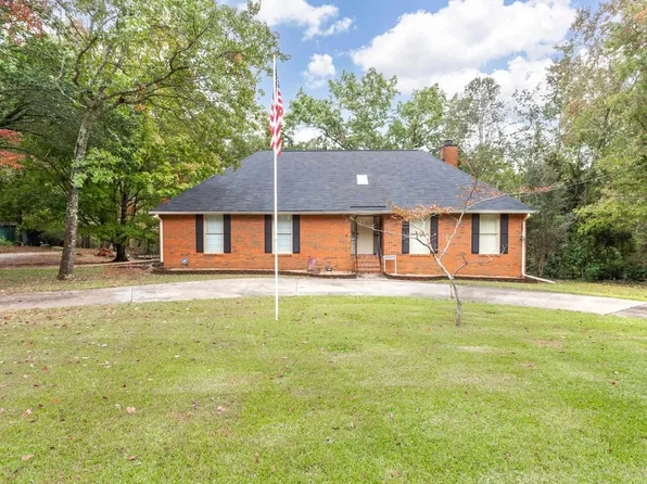 2202 Hathaway Heights Rd, Anniston, AL 36207