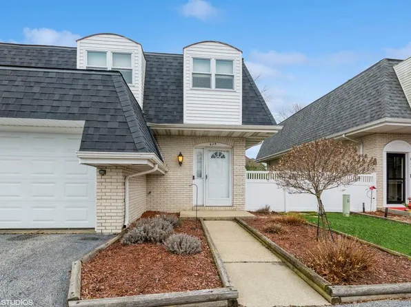 629 Wellington Dr, Dyer, IN 46311