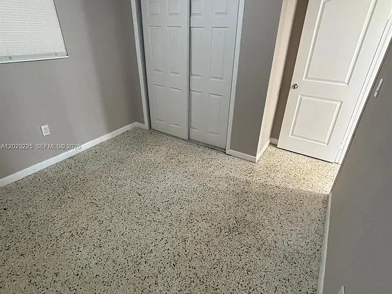 1047 SW 7th St #6 — Photo 9