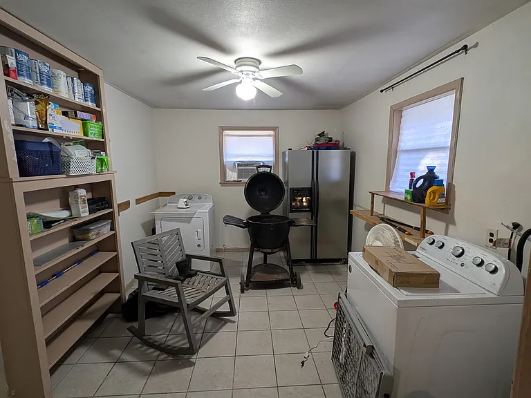 11806 Springfield Rd — Photo 6