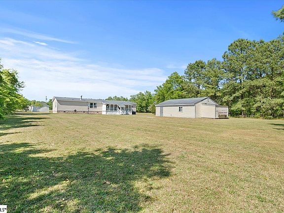 3rd image of 825 Guitar Rd