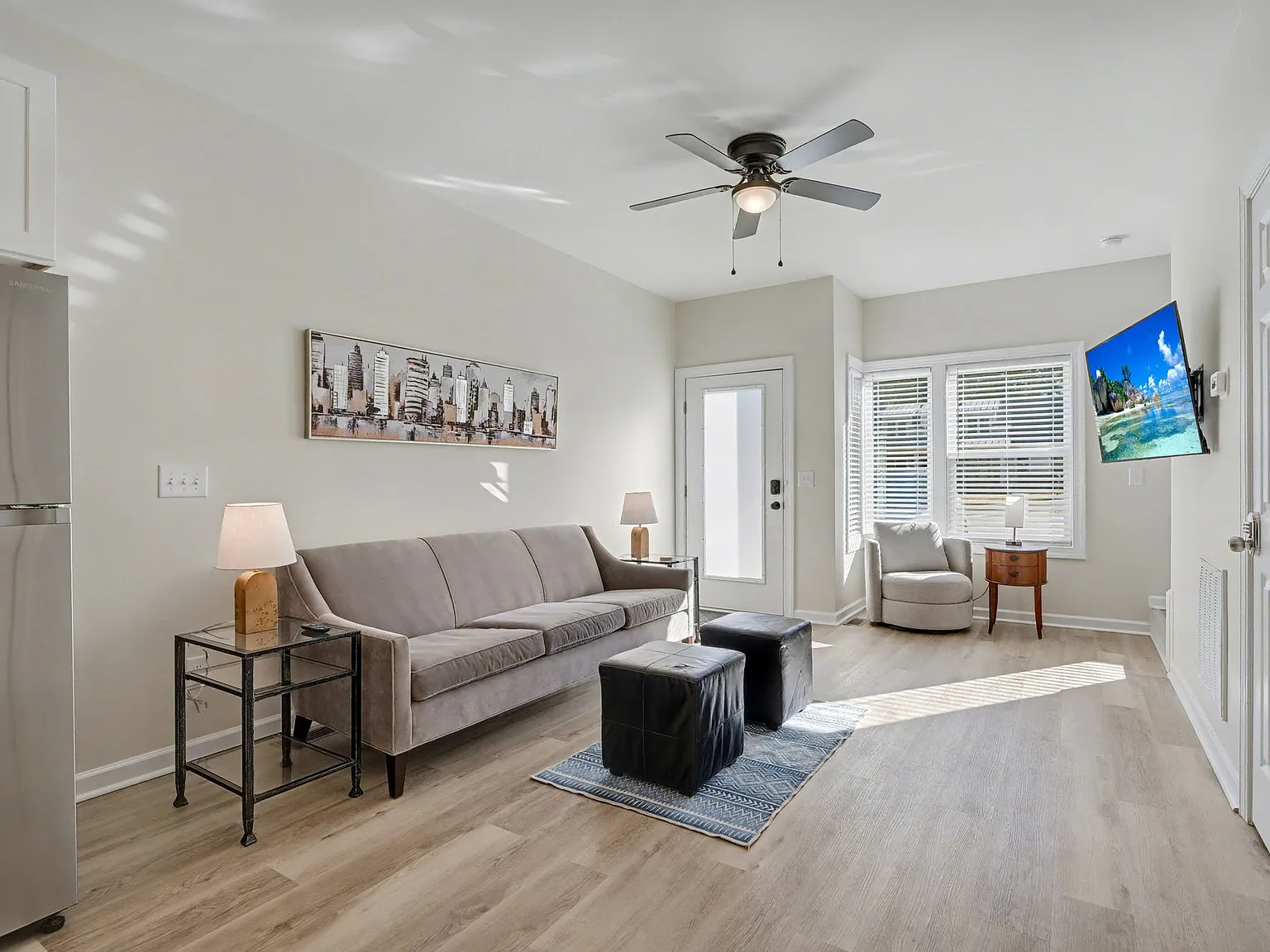 2 bed, 2.5 bath, 1000 sqft, $2,700 — Photo 2