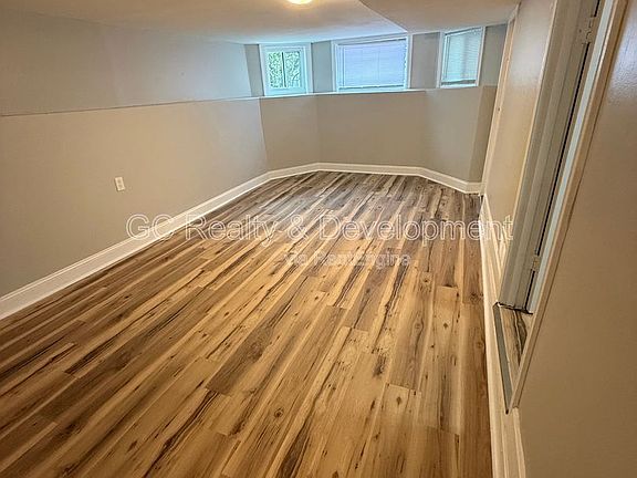 2nd image of 2519 N Hamlin Ave Unit B