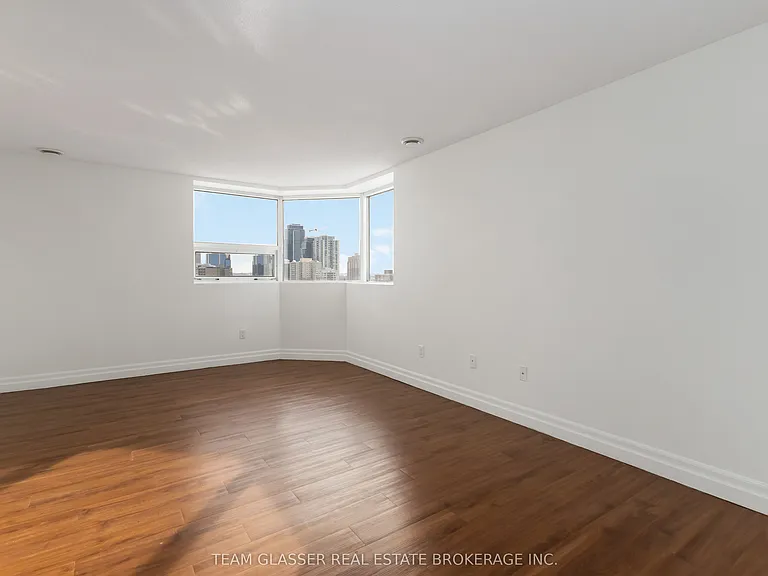 675 Richmond St #606 — Photo 20