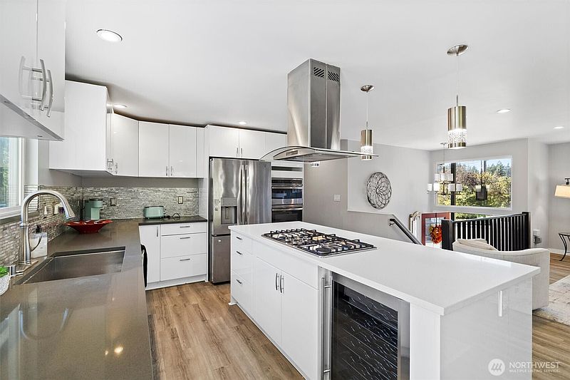 5th image of 2163 N 176th