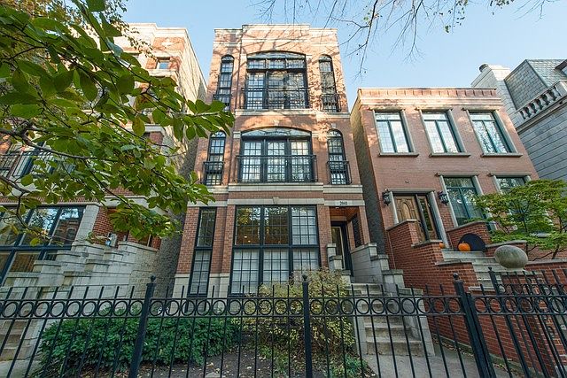 1st image of 2041 N Bissell St #3