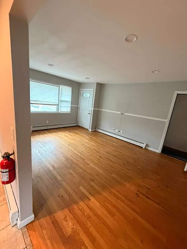411 Amsterdam Ave — Photo 4