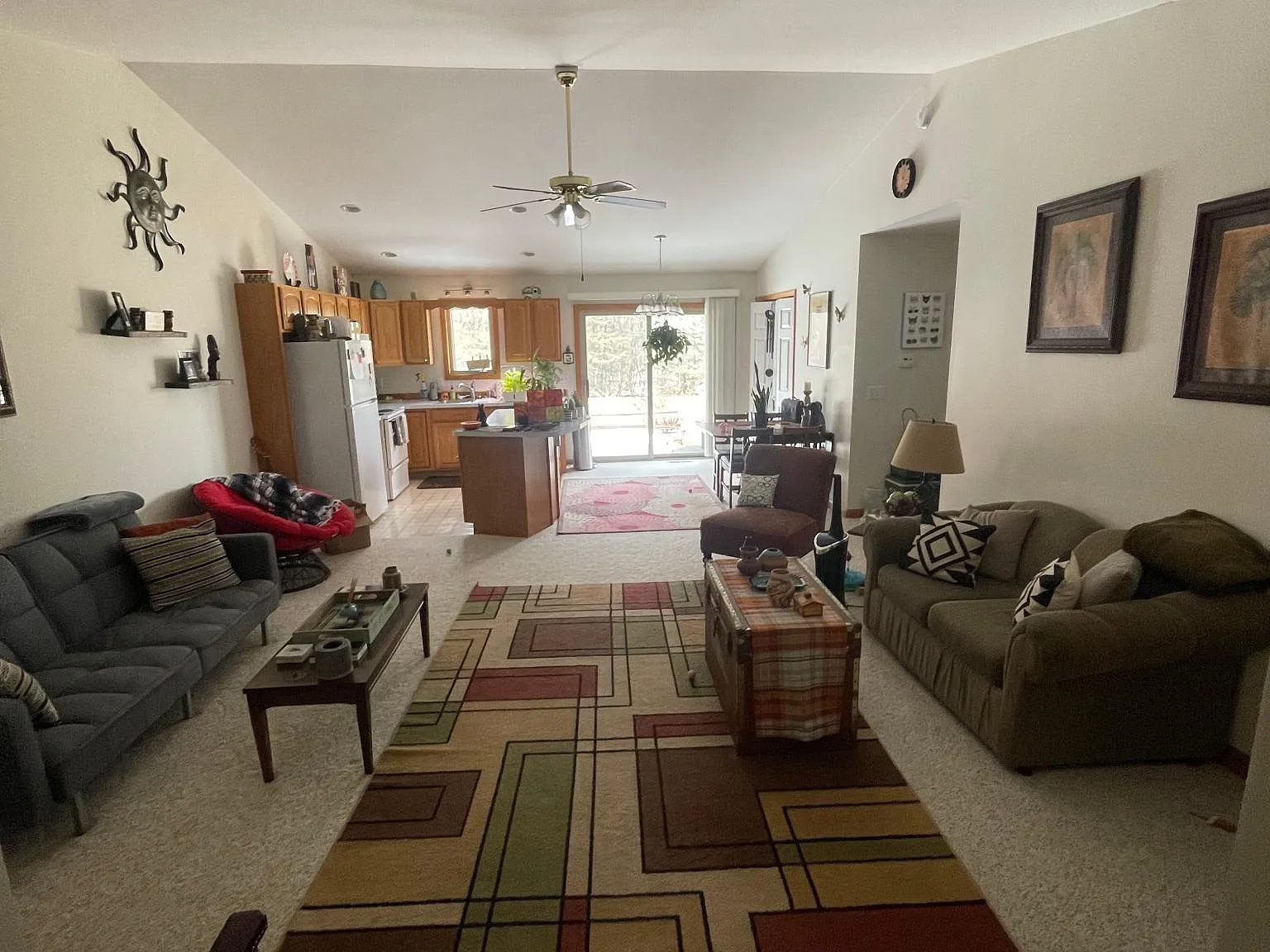 2 bed, 1080 sqft, $1,350 — Photo 3