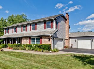1896 Lexington Rd, Libertyville, IL