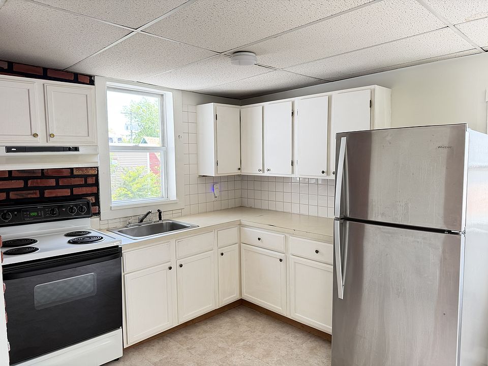 1st image of 581 Chestnut St