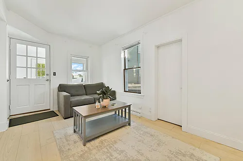 23 Tafts Ave #3 Photo 1 23 Tafts Ave #3 Photo 1