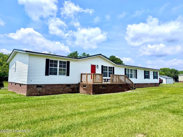 3682 Titan Roberts Road, Erwin, NC 28339