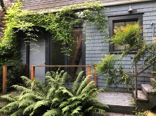 627 14th Ave E #8, Seattle, WA 98112