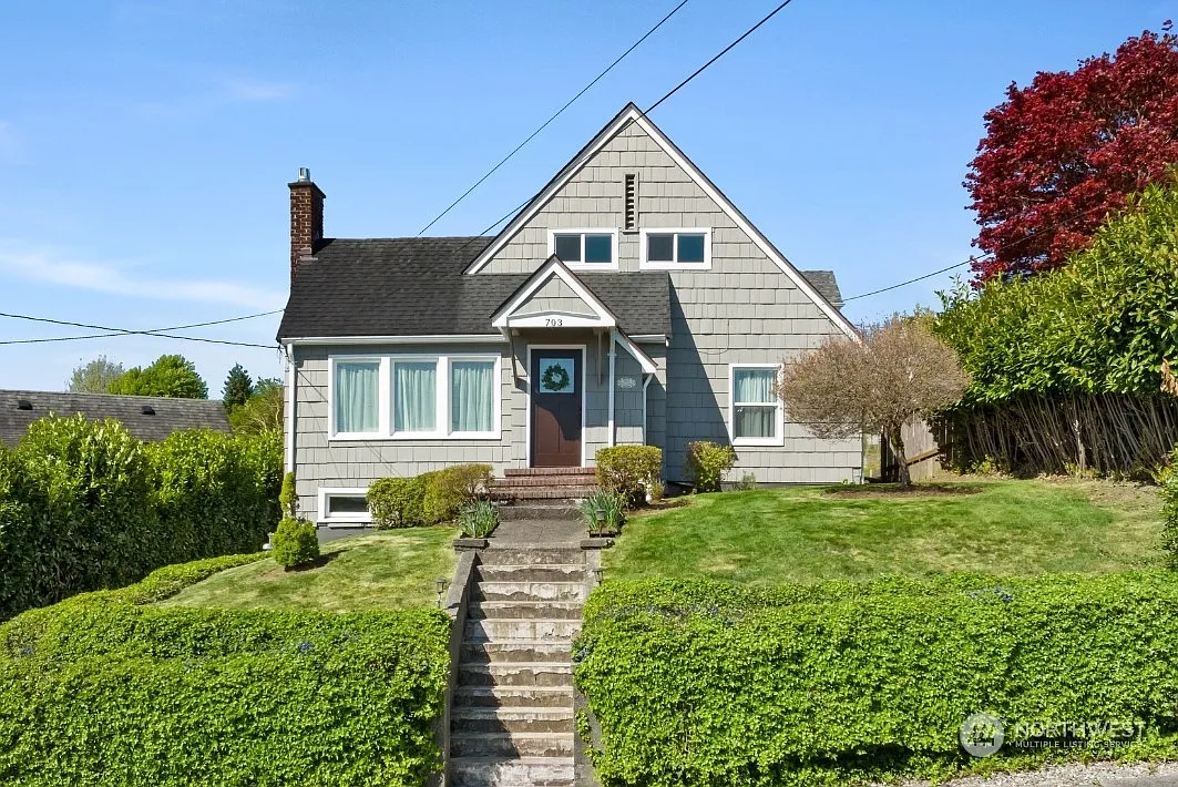 703 N M Street photo 1