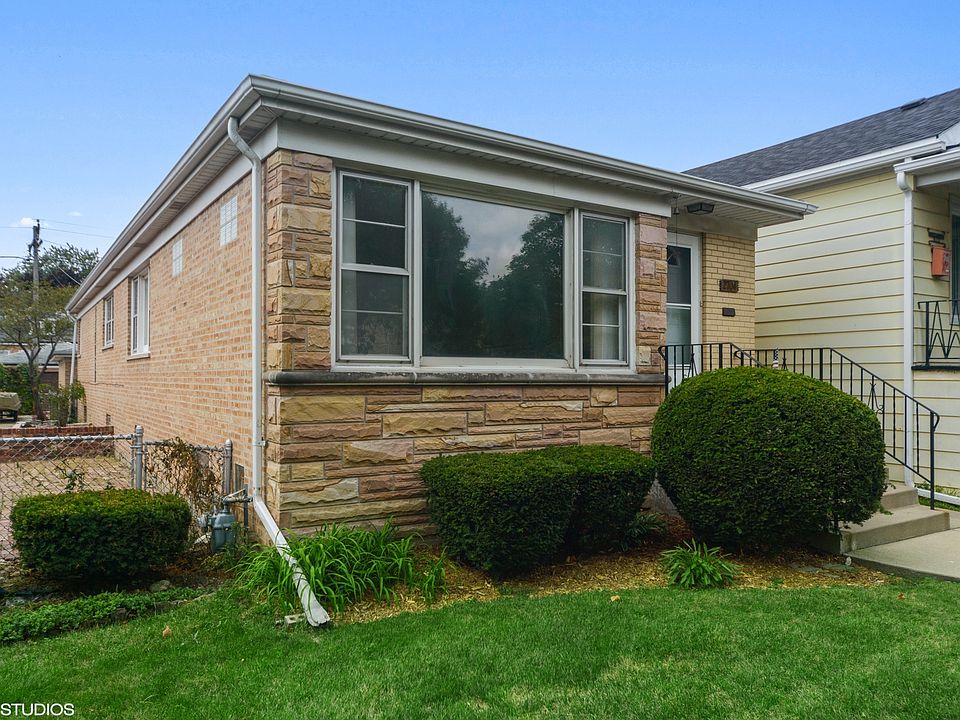 1st image of 2704 N 73rd Ave