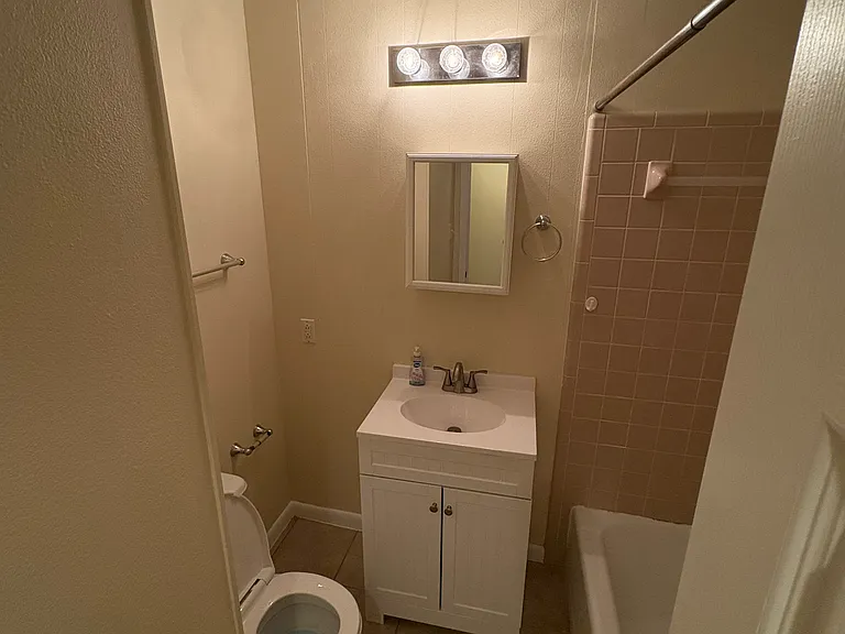 720 Carmen Ct — Photo 10