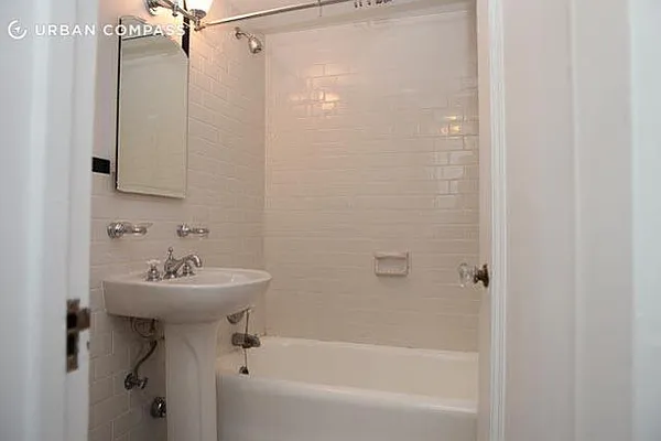 Rented by Compass | media 30