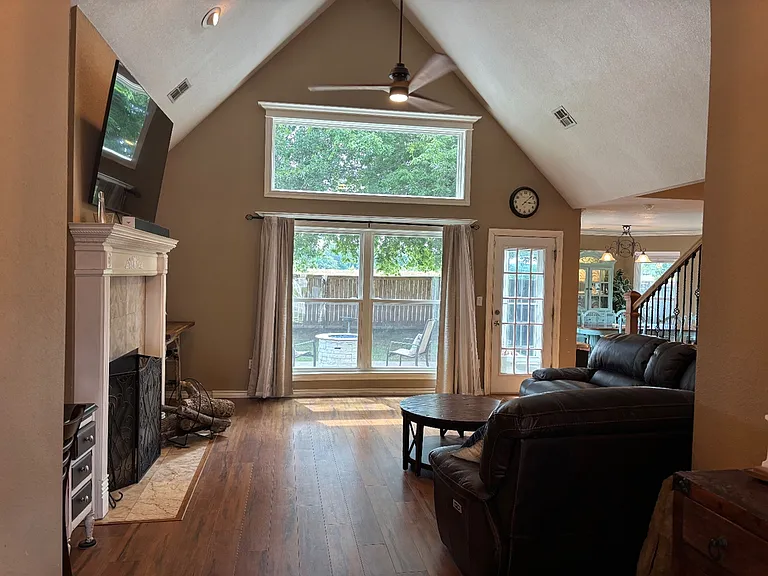 8040 E Silverado Rd — Photo 5